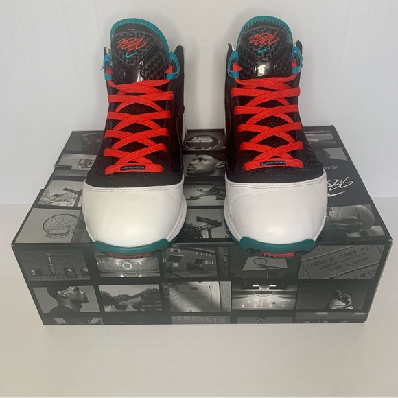 Nike LeBron 7 - Picture 2 of 4